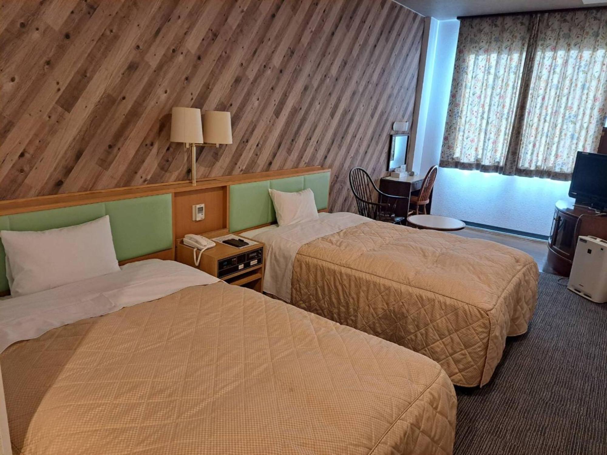 Business Hotel Kawakami Кумано Экстерьер фото