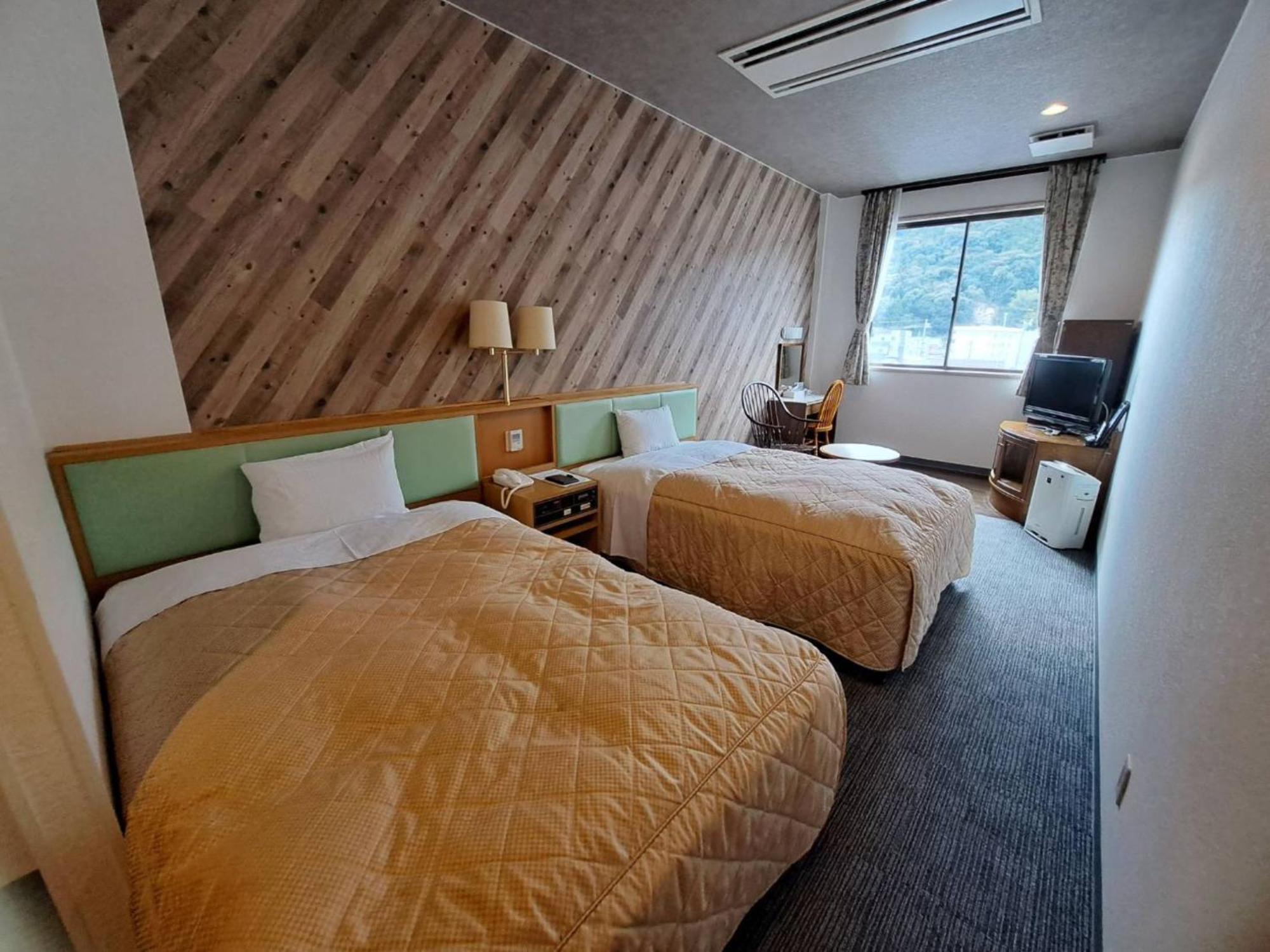 Business Hotel Kawakami Кумано Экстерьер фото