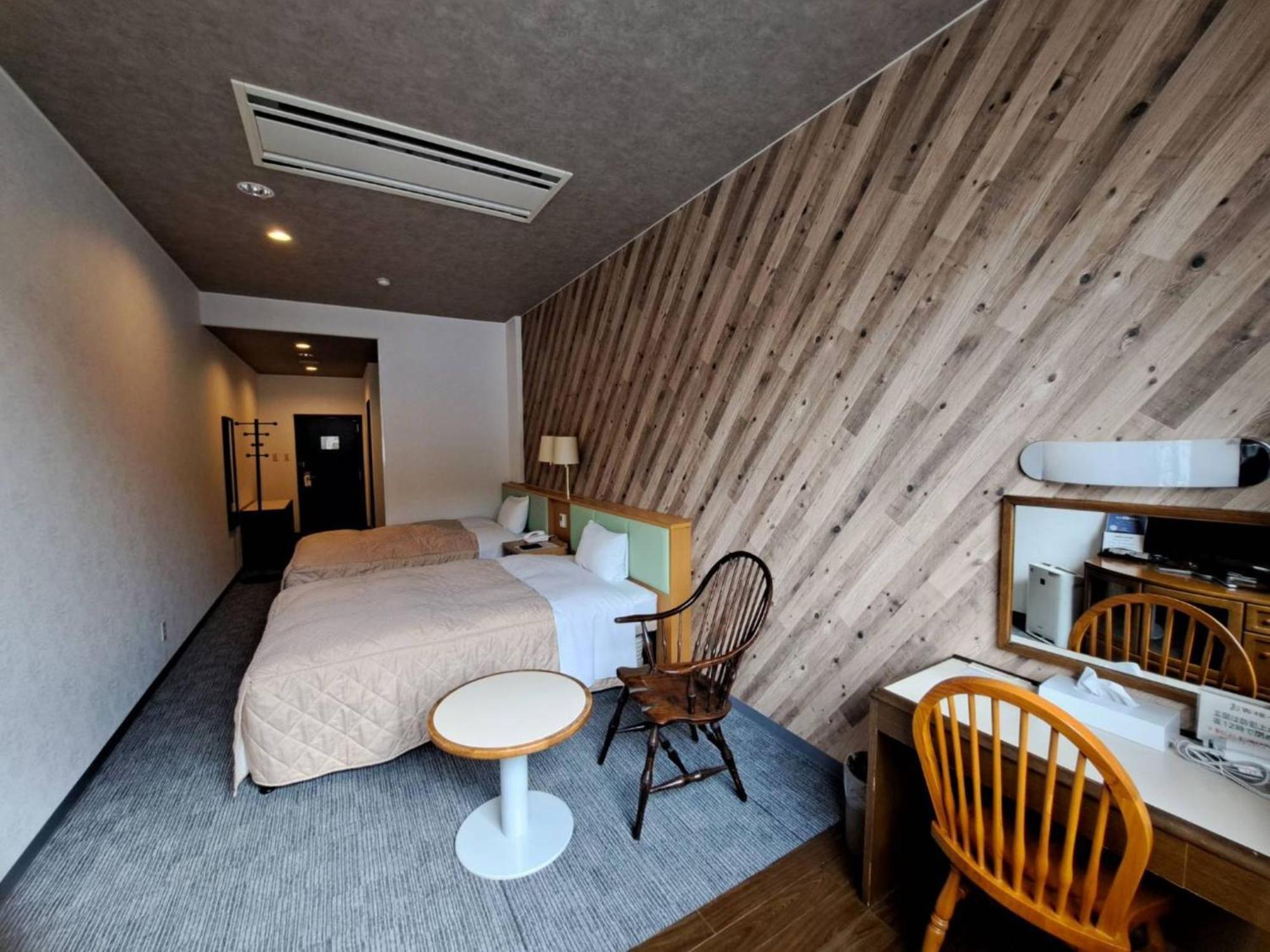 Business Hotel Kawakami Кумано Экстерьер фото