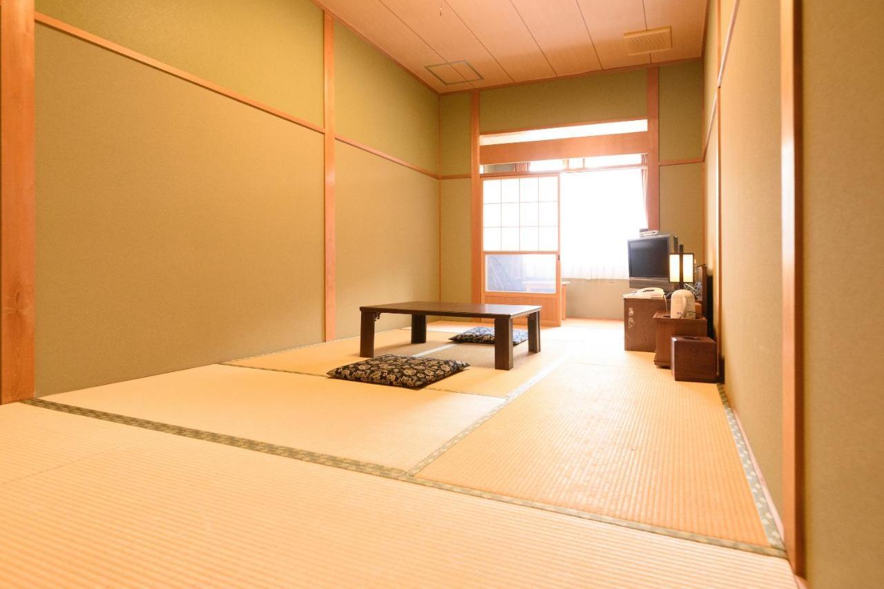 Business Hotel Kawakami Кумано Экстерьер фото